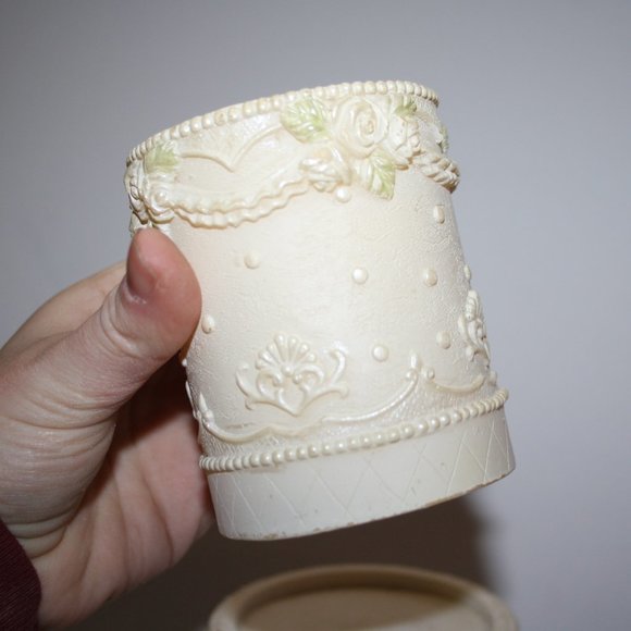 🕯️ “Love Never Fails” Sculpted Candle & Holder · Dicksons · 5x6" - Picture 6 of 8